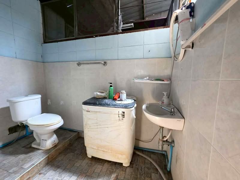 Nakkila Laem Thong Village, Bangkok, Saphan Sung, Saphan Sung, Bangkok, 2 Bedrooms, 45 sqm, Semi-Detached House (Twin House) For Sale, by Lalida Phiangsungnoen, 500199642 - DDproperty.com