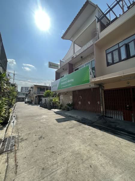 Lad Proa, Bangkok, ลาดพร้าว, Lat Phrao, Lat Phrao, Bangkok, , 100 sqm, Shophouse For Rent, by ชณิชา จารุกิจขจร, 500199644 - DDproperty.com