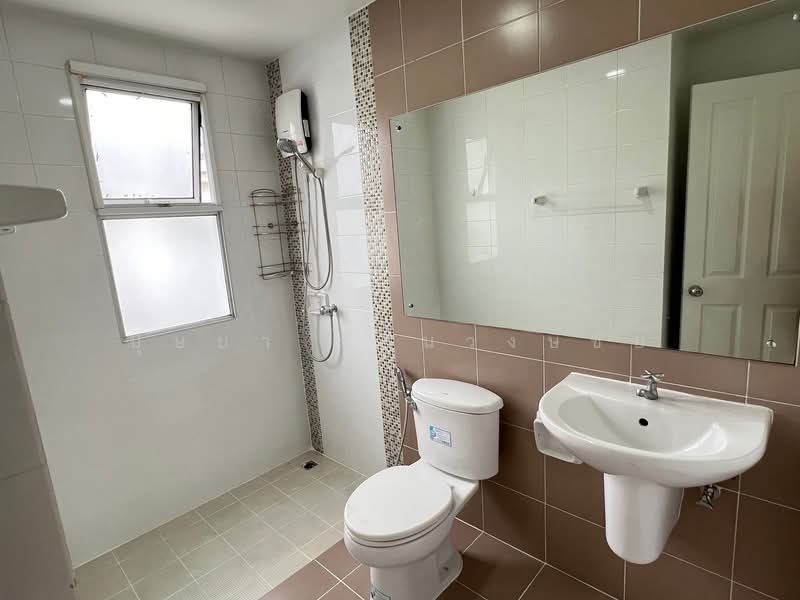 Townplus On Nut, Bangkok, On Nut - Ladkrabang Road, Lat Krabang, Lat Krabang, Bangkok, 3 Bedrooms, 150 sqm, Townhouse For Rent, by บุษบา รัตนวงษ์ชัย, 500199676 - DDproperty.com