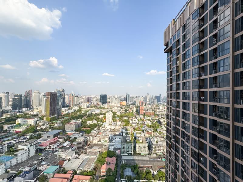 Oka Haus Sukhumvit 36, Bangkok, 3399 Rama 4 Road, Khong Tan, Khlong Toei, Bangkok, 1 Bedroom, 35 sqm, Condo For Rent, by Khun Namfon, 500199721 - DDproperty.com