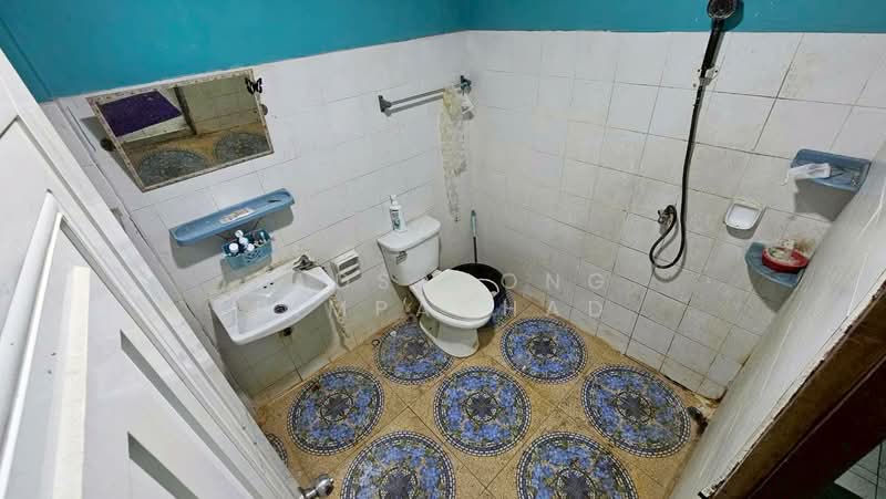 ทาวน์เฮ้าส์ 2 ชั้น หมู่บ้านบัวแก้ว สามโคก ปทุมธานี, Pathum Thani, Ban Pa-thum, Sam Khok, Pathum Thani, 3 Bedrooms, 120 sqm, Townhouse For Sale, by Tadsapong Pimpachad, 500199722 - DDproperty.com