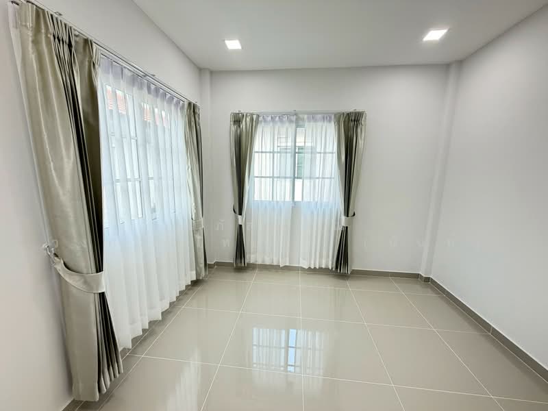 Promptpat Priva : พร้อมพัฒน์ พรีวา, กรุงเทพ, ซอยหทัยราษฎร์ 37, สามวาตะวันตก, คลองสามวา, กรุงเทพ, 120 ตร.ม., บ้านเดี่ยว ขาย, โดย นภัสศรณ์ วงศ์สินไทยกร (นันท์), 500199733 - DDproperty.com