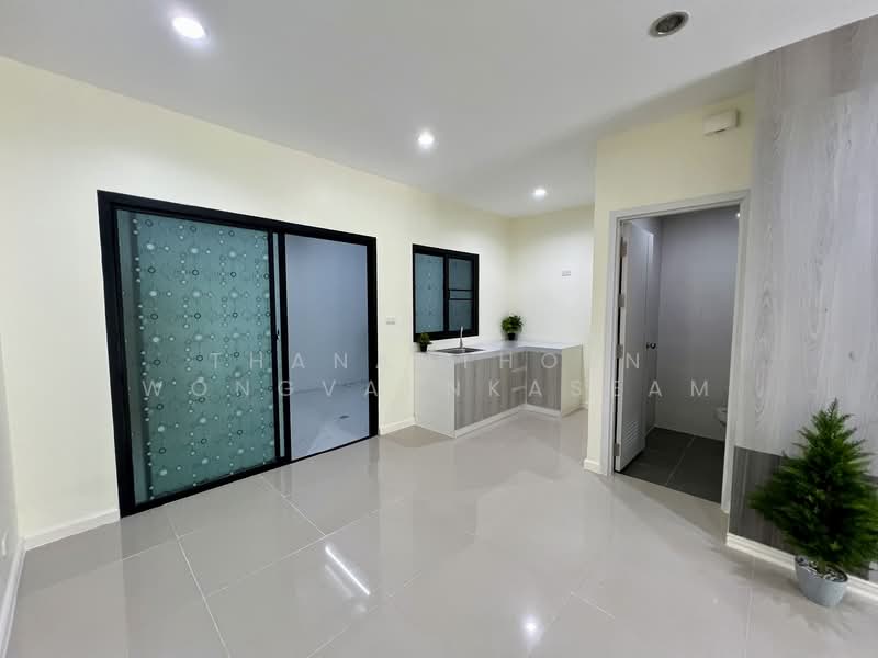 Patio Srinakarin-Rama 9, Bangkok, Krungthep Kreetha Road, Hua Mak, Bang Kapi, Bangkok, 4 Bedrooms, 190 sqm, Townhouse For Sale, by Thananthorn Wongvarnkaseam, 500199735 - DDproperty.com