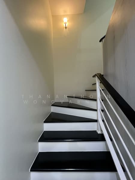 Patio Srinakarin-Rama 9, Bangkok, Krungthep Kreetha Road, Hua Mak, Bang Kapi, Bangkok, 4 Bedrooms, 190 sqm, Townhouse For Sale, by Thananthorn Wongvarnkaseam, 500199735 - DDproperty.com