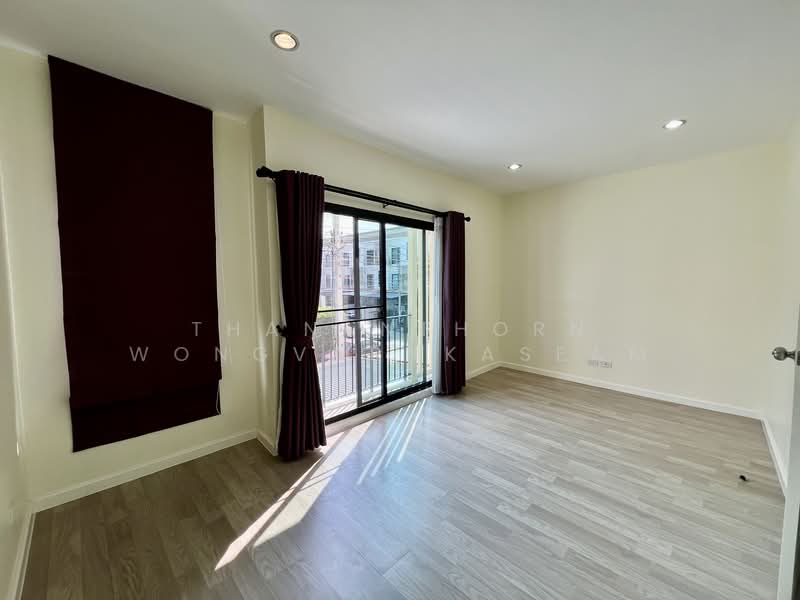 Patio Srinakarin-Rama 9, Bangkok, Krungthep Kreetha Road, Hua Mak, Bang Kapi, Bangkok, 4 Bedrooms, 190 sqm, Townhouse For Sale, by Thananthorn Wongvarnkaseam, 500199735 - DDproperty.com