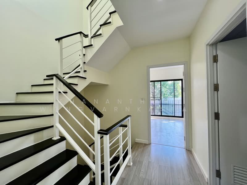 Patio Srinakarin-Rama 9 : พาทิโอ ศรีนครินทร์-พระราม 9, กรุงเทพ, ถนนกรุงเทพกรีฑา, หัวหมาก, บางกะปิ, กรุงเทพ, 190 ตร.ม., ทาวน์เฮ้าส์ ขาย, โดย Thananthorn Wongvarnkaseam, 500199735 - DDproperty.com