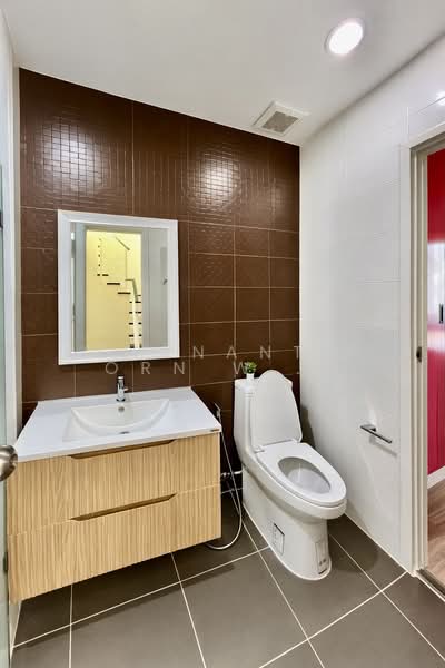 Patio Srinakarin-Rama 9, Bangkok, Krungthep Kreetha Road, Hua Mak, Bang Kapi, Bangkok, 4 Bedrooms, 190 sqm, Townhouse For Sale, by Thananthorn Wongvarnkaseam, 500199735 - DDproperty.com