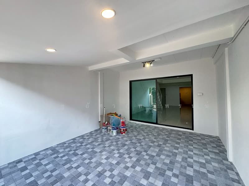 ขายทาวน์เฮาส์ สภาพใหม่กริบ พร้อมเข้าอยู่, Bangkok, Bang Khae, Bang Khae, Bangkok, 2 Bedrooms, 110 sqm, Townhouse For Sale, by บุญชู อัศวฤทธิพรหม์, 500199740 - DDproperty.com