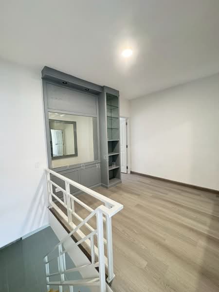 ขายทาวน์เฮาส์ สภาพใหม่กริบ พร้อมเข้าอยู่, Bangkok, Bang Khae, Bang Khae, Bangkok, 2 Bedrooms, 110 sqm, Townhouse For Sale, by บุญชู อัศวฤทธิพรหม์, 500199740 - DDproperty.com