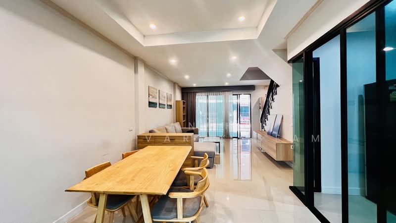 Supalai Essence Ladprao, Bangkok, Soi Ladprao 107, Khlong Chan, Bang Kapi, Bangkok, 3 Bedrooms, 181 sqm, Single Detached House For Sale, by Thananthorn Wongvarnkaseam, 500199762 - DDproperty.com