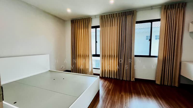 Supalai Essence Ladprao, Bangkok, Soi Ladprao 107, Khlong Chan, Bang Kapi, Bangkok, 3 Bedrooms, 181 sqm, Single Detached House For Sale, by Thananthorn Wongvarnkaseam, 500199762 - DDproperty.com