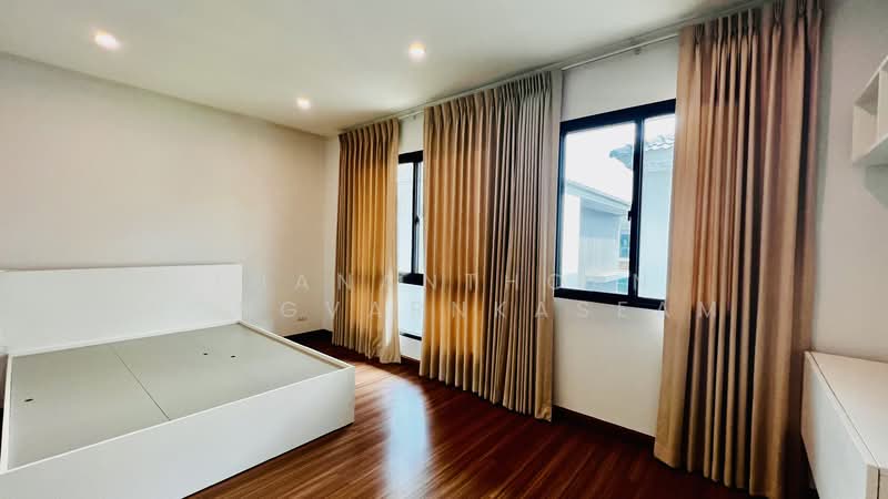 Supalai Essence Ladprao : ศุภาลัย เอสเซ้นส์ ลาดพร้าว, กรุงเทพ, ซอย ลาดพร้าว 107, คลองจั่น, บางกะปิ, กรุงเทพ, 181 ตร.ม., บ้านเดี่ยว ขาย, โดย Thananthorn Wongvarnkaseam, 500199762 - DDproperty.com