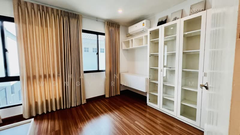 Supalai Essence Ladprao, Bangkok, Soi Ladprao 107, Khlong Chan, Bang Kapi, Bangkok, 3 Bedrooms, 181 sqm, Single Detached House For Sale, by Thananthorn Wongvarnkaseam, 500199762 - DDproperty.com