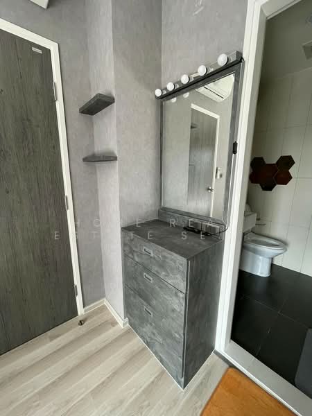 Centric Huai Khwang Station, Bangkok, - Ratchadaphisek Road, Huai Khwang, Huai Khwang, Bangkok, 1 Bedroom, 32 sqm, Condo For Sale, by HOME Real Estate Service, 500199780 - DDproperty.com