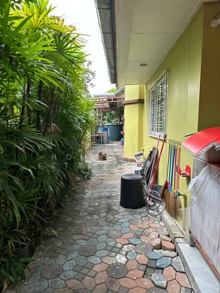 Tararom Ramkhamhaeng 150, Bangkok, Soi Ramkhamhaeng 150, Saphan Sung, Saphan Sung, Bangkok, 5 Bedrooms, 300 sqm, Single Detached House For Sale, by HOME Real Estate Service, 500199784 - DDproperty.com