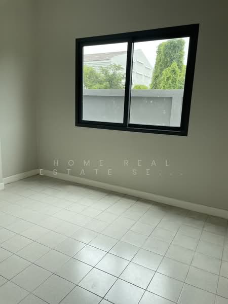 Baan Romrudee Romklao 25/5, Bangkok, Khlong Sam Prawet, Lat Krabang, Bangkok, 4 Bedrooms, 280 sqm, Single Detached House For Sale, by HOME Real Estate Service, 500199798 - DDproperty.com