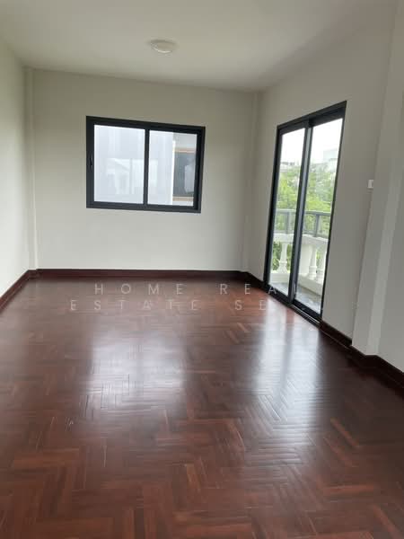 Baan Romrudee Romklao 25/5, Bangkok, Khlong Sam Prawet, Lat Krabang, Bangkok, 4 Bedrooms, 280 sqm, Single Detached House For Sale, by HOME Real Estate Service, 500199798 - DDproperty.com