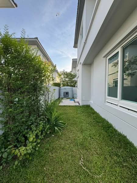 Mantana 2 Motorway - New Krungthepkreetha, Bangkok, Manthana 2 Motorway-New Krungthep Kreetha Intersection, Phatthanakan Road 4, Khlong Song Ton Nun, Lat Krabang, Bangkok, 3 Bedrooms, 151 sqm, Single Detached House For Sale, by HOME Real Estate Service, 500199804 - DDproperty.com