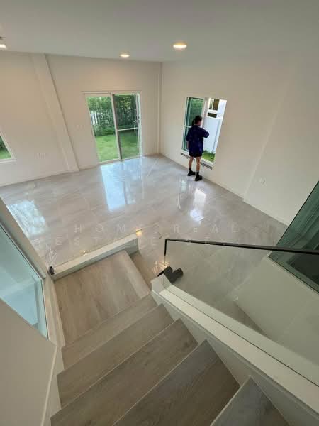 Mantana 2 Motorway - New Krungthepkreetha, Bangkok, Manthana 2 Motorway-New Krungthep Kreetha Intersection, Phatthanakan Road 4, Khlong Song Ton Nun, Lat Krabang, Bangkok, 3 Bedrooms, 151 sqm, Single Detached House For Sale, by HOME Real Estate Service, 500199804 - DDproperty.com