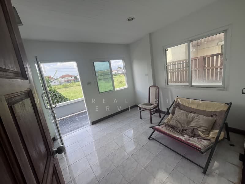 Rungnapa 4 Romklao 13, Bangkok, Saen Sab, Min Buri, Bangkok, 4 Bedrooms, 200 sqm, Single Detached House For Sale, by HOME Real Estate Service, 500199819 - DDproperty.com