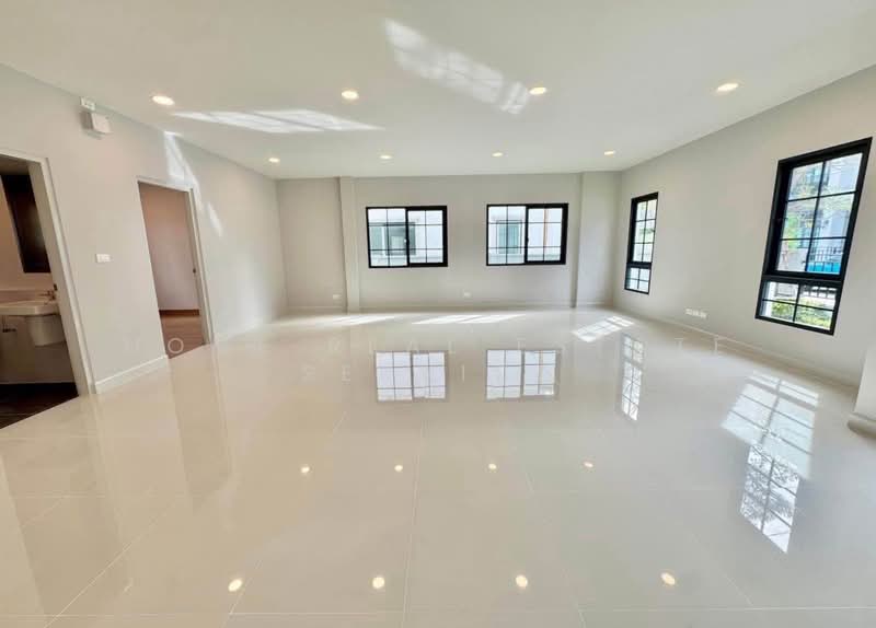 Centro Bangna, Samut Prakan, 111 Soi 3, Bang Kaeo, Bang Plee, Samut Prakan, 4 Bedrooms, 230 sqm, Single Detached House For Sale, by HOME Real Estate Service, 500199825 - DDproperty.com