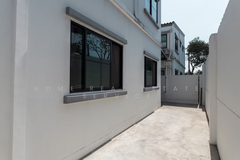 Indy 5 Bangna Km.7, Samut Prakan, Bangna-Trad Road, Bang Kaeo, Bang Plee, Samut Prakan, 3 Bedrooms, 122 sqm, Townhouse For Sale, by HOME Real Estate Service, 500199829 - DDproperty.com