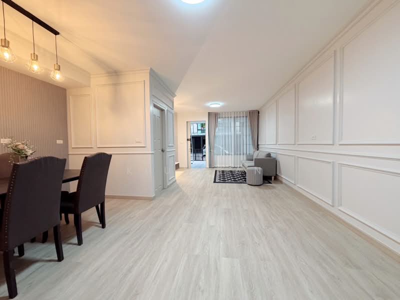 Areeya Tobe Kaset-Nawamintr, Bangkok, Lat Pla Khao Road, Chorake Bua, Lat Phrao, Bangkok, 3 Bedrooms, 180 sqm, Townhouse For Sale, by Khun Jan, 500199851 - DDproperty.com