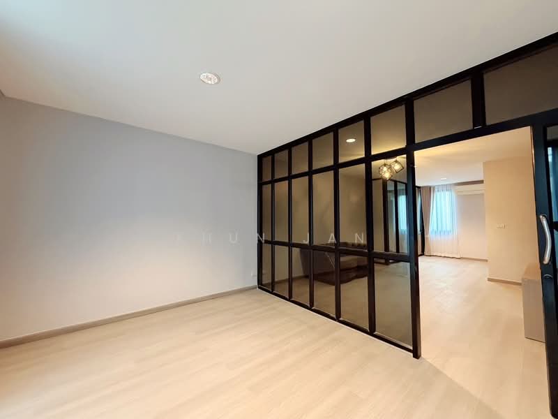 Areeya Tobe Kaset-Nawamintr, Bangkok, Lat Pla Khao Road, Chorake Bua, Lat Phrao, Bangkok, 3 Bedrooms, 180 sqm, Townhouse For Sale, by Khun Jan, 500199851 - DDproperty.com