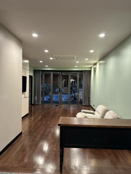 Baan Klang Krung Thonglor : บ้านกลางกรุงทองหล่อ, กรุงเทพ, 55 ซอยสุขุมวิท 55, คลองตันเหนือ, วัฒนา, กรุงเทพ, 370 ตร.ม., ทาวน์เฮ้าส์ ขาย, โดย ปราบ ถิรานุสรณ์, 500199852 - DDproperty.com