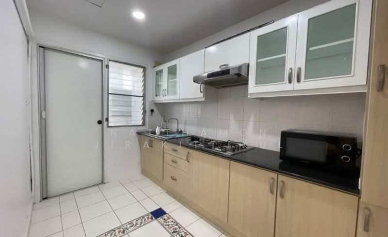 D.S. Tower 2 Sukhumvit 39, Bangkok, Soi Sukhumvit 39, Khlong Tan Nua, Watthana, Bangkok, 3 Bedrooms, 125 sqm, Condo For Rent, by Natthamon Jirakittikul, 500199853 - DDproperty.com