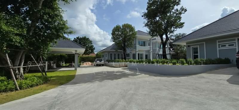 The Village Housing Estate by Horseshoe Point, Chon Buri (Pattaya), Toongklom-Huaytanoo Road, Nong Pru, Bang Lamung (Pattaya), Chon Buri (Pattaya), 6 Bedrooms, 700 sqm, Villa For Sale, by Sathida Limphasut (App), 500199885 - DDproperty.com