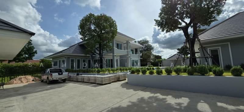 The Village Housing Estate by Horseshoe Point, Chon Buri (Pattaya), Toongklom-Huaytanoo Road, Nong Pru, Bang Lamung (Pattaya), Chon Buri (Pattaya), 6 Bedrooms, 700 sqm, Villa For Sale, by Sathida Limphasut (App), 500199885 - DDproperty.com