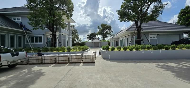 The Village Housing Estate by Horseshoe Point : เดอะ วิลเลจ เฮ้าส์ซิ่ง เอสเตท โดย ฮอร์สชู พอยท์, ชลบุรี, ถนนทุ่งกลม-ห้วยตาหนู, หนองปรือ, บางละมุง, ชลบุรี, 700 ตร.ม., วิลล่า ขาย, โดย Sathida Limphasut (App), 500199885 - DDproperty.com