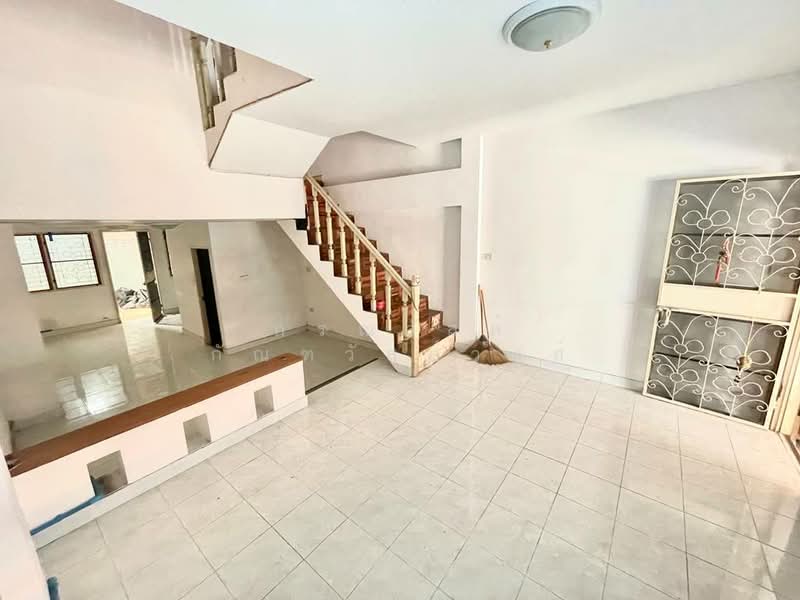 ขาย ทาวน์เฮ้าส์ หมู่บ้านศุภาวัฒน์ บ้านกลาง ปทุมธานี, Pathum Thani, Ban Klang, Muang Pathum Thani, Pathum Thani, 3 Bedrooms, 90 sqm, Townhouse For Sale, by กรณวัสส์ กัณฑวัสส์วงส์, 500199960 - DDproperty.com