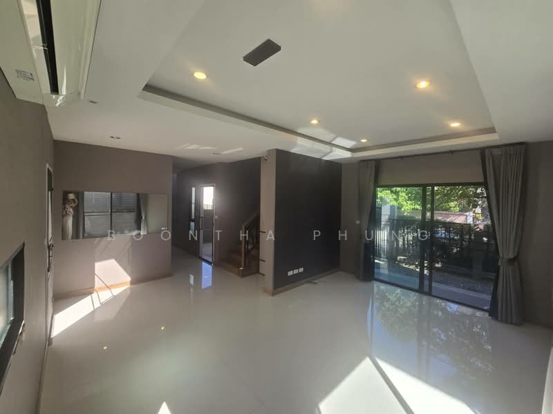 Natura Trend Rattanathibet-Ratchapruek, Nonthaburi, 11 Soi Bang Len 21, Bang Len, Bang Yai, Nonthaburi, 3 Bedrooms, 140 sqm, Townhouse For Rent, by Boontha Phung, 500199979 - DDproperty.com