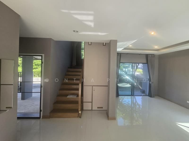 Natura Trend Rattanathibet-Ratchapruek, Nonthaburi, 11 Soi Bang Len 21, Bang Len, Bang Yai, Nonthaburi, 3 Bedrooms, 140 sqm, Townhouse For Rent, by Boontha Phung, 500199979 - DDproperty.com