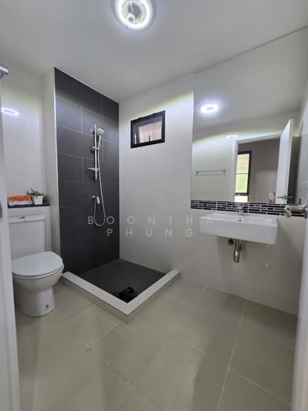 Natura Trend Rattanathibet-Ratchapruek, Nonthaburi, 11 Soi Bang Len 21, Bang Len, Bang Yai, Nonthaburi, 3 Bedrooms, 140 sqm, Townhouse For Rent, by Boontha Phung, 500199979 - DDproperty.com