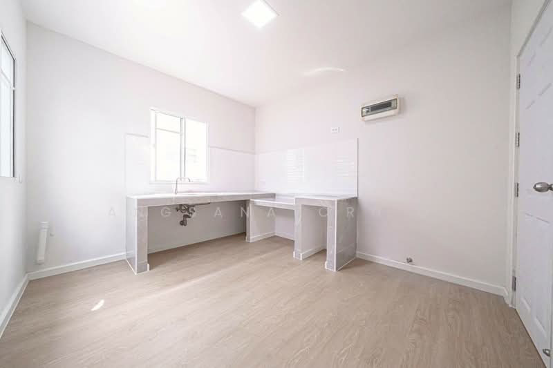 Passorn Prestige Onnut, Bangkok, Chaloem Phrakiat Rama 9 Road, Prawet, Prawet, Bangkok, 3 Bedrooms, 194 sqm, Single Detached House For Sale, by Angsanaporn D, 500199986 - DDproperty.com