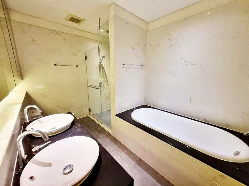 The Lakes, Bangkok, 123 Ratchadaphisek Road, Khlong Toei, Khlong Toei, Bangkok, 3 Bedrooms, 210 sqm, Condo For Rent, by Thanaporn Wongcharoen, 500200002 - DDproperty.com