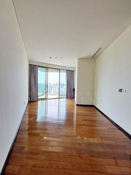 The Lakes, Bangkok, 123 Ratchadaphisek Road, Khlong Toei, Khlong Toei, Bangkok, 3 Bedrooms, 210 sqm, Condo For Rent, by Thanaporn Wongcharoen, 500200002 - DDproperty.com