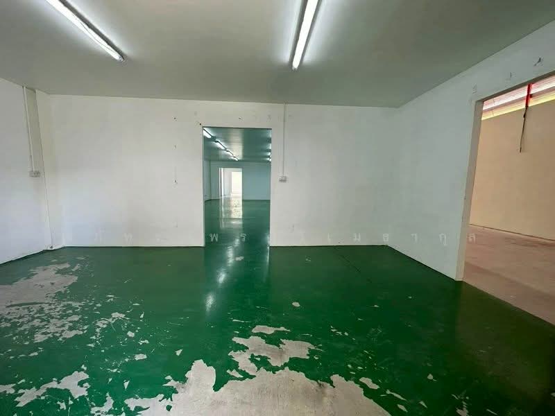 ให้เช่าโกดัง สามารถทำโรงงานได้ พร้อมใช้งาน ติดถนนกาญจนาภิเษก ลาดหลุมแก้ว ปทุมธานี (TW8-09226), ปทุมธานี, คลองพระอุดม, ลาดหลุมแก้ว, ปทุมธานี, 240 ตร.ม., โกดัง-โรงงาน ให้เช่า, โดย ณภัทร พรสิริเมธากุล, 500200006 - DDproperty.com