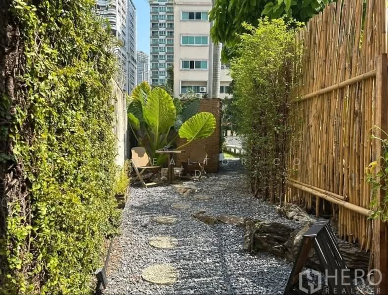 For rent Retail Space 50 sqm in Khlong Toei BTS Asok Bangkok HRE00429, กรุงเทพ, คลองตัน, คลองเตย, กรุงเทพ, 50 ตร.ม., พื้นที่ขายของ ให้เช่า, โดย Hero Realtor Co., Ltd., 500200018 - DDproperty.com