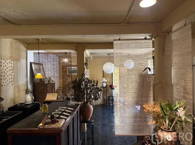 For rent Retail Space 50 sqm in Khlong Toei BTS Asok Bangkok HRE00429, กรุงเทพ, คลองตัน, คลองเตย, กรุงเทพ, 50 ตร.ม., พื้นที่ขายของ ให้เช่า, โดย Hero Realtor Co., Ltd., 500200018 - DDproperty.com