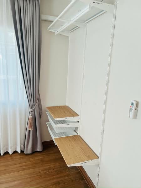 Centro Bangna-Srinakarin, Samut Prakan, Bang Kaeo, Bang Plee, Samut Prakan, 4 Bedrooms, 200 sqm, Single Detached House For Rent, by Khun Aranya, 500200074 - DDproperty.com