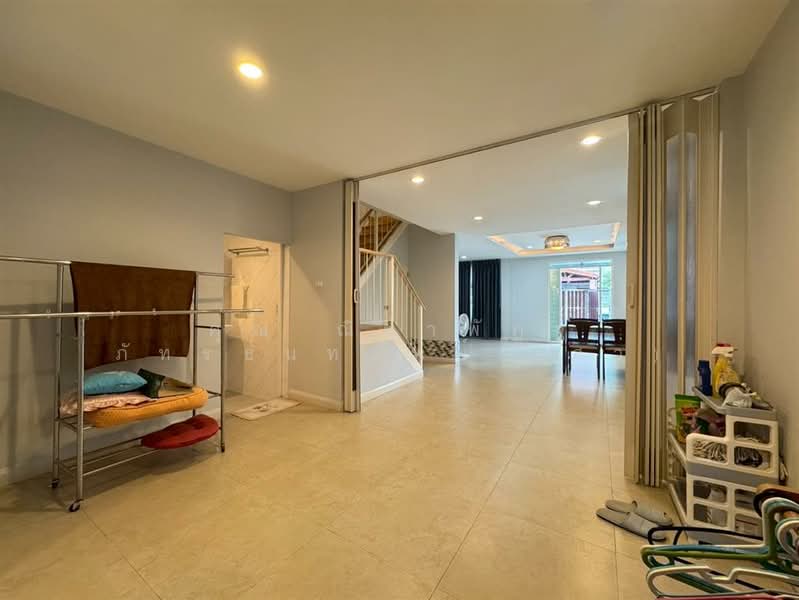 หมู่บ้านดอนเมืองวิลล่า (Donmueang Villa), Bangkok, Si Khan, Don Mueang, Bangkok, 4 Bedrooms, 150 sqm, Semi-Detached House (Twin House) For Sale, by คุณ ณิชาพัฏฐ์ ภัทรธนทรัพย์ (สา), 500200091 - DDproperty.com