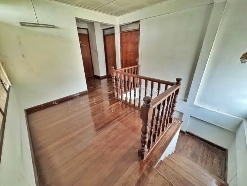 ที่ดินพร้อมบ้านเดี่ยว โชคชัย 4 ซอย 25 ถ.โชคชัย4 ซ.โชคชัย 4 ซอย25 แขวงลาดพร้าว เขตลาดพร้าว, Bangkok, โชคชัย4, Lat Phrao, Lat Phrao, Bangkok, 4 Bedrooms, 220 sqm, Single Detached House For Sale, by คุณศุภโชค ฟักแก้ว (บิ๊ก), 500200097 - DDproperty.com