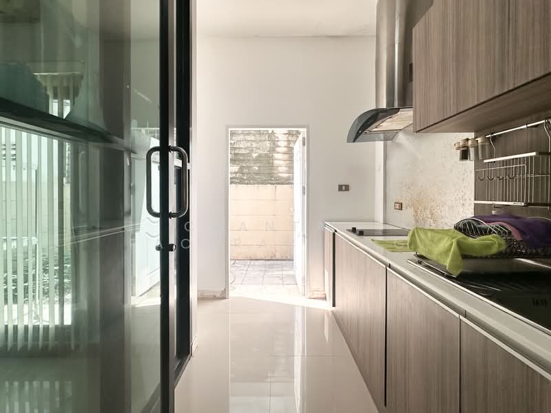 Pattra Mo Town, Nonthaburi, Chaeng Watthana Road, Soi 19, Bang Phut, Pak Kret, Nonthaburi, 3 Bedrooms, 230 sqm, Townhouse For Sale, by Chantat Raoprachong, 500200098 - DDproperty.com