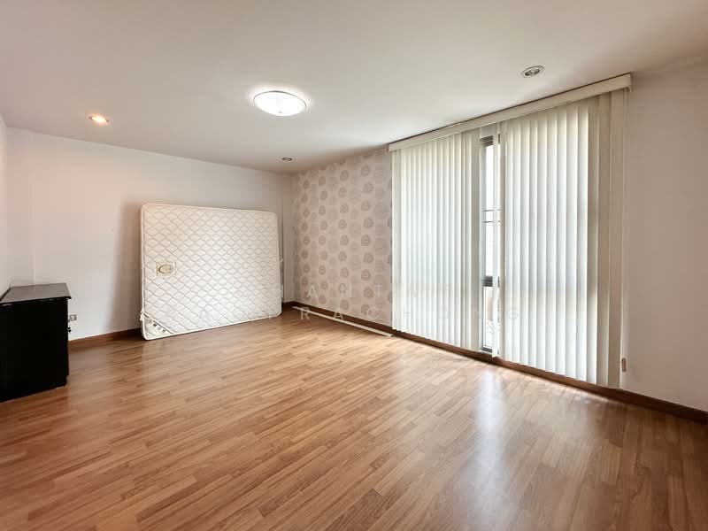 Pattra Mo Town, Nonthaburi, Chaeng Watthana Road, Soi 19, Bang Phut, Pak Kret, Nonthaburi, 3 Bedrooms, 230 sqm, Townhouse For Sale, by Chantat Raoprachong, 500200098 - DDproperty.com