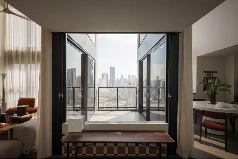 The Lofts Silom, Bangkok, Pramuan Road, Silom, Bang Rak, Bangkok, 2 Bedrooms, 122 sqm, Condo For Rent, by Nuttapong Hiranyaveja, 500200104 - DDproperty.com