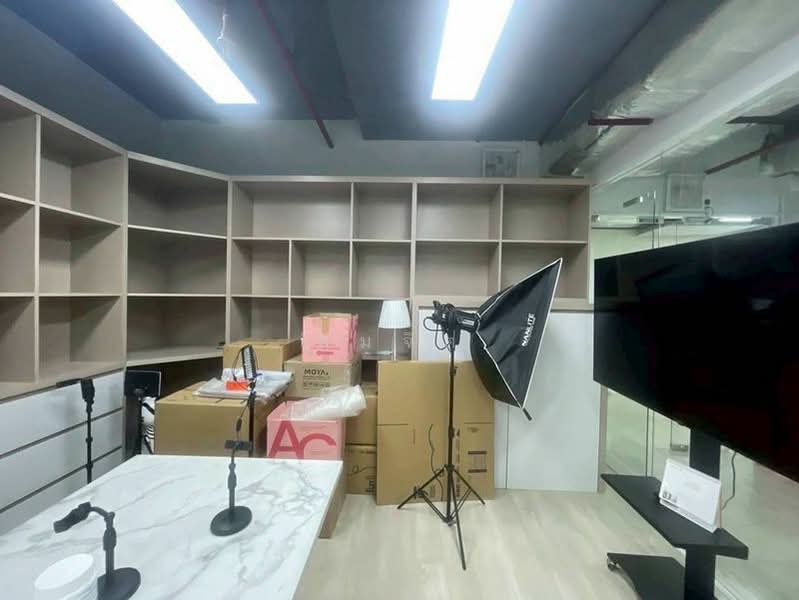 ITF Silom Palace, Bangkok, 160 Soi Naradhiwas Rajanagarindra 1, Suriyawong, Bang Rak, Bangkok, , 214 sqm, Office Space For Rent, by สมจิต, 500200108 - DDproperty.com